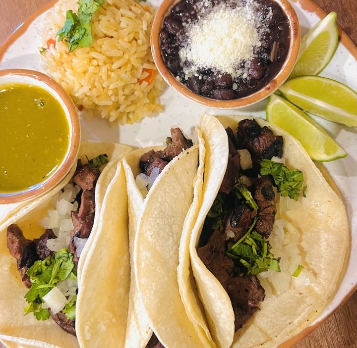 Best tacos near Beverly MA at La Qchara